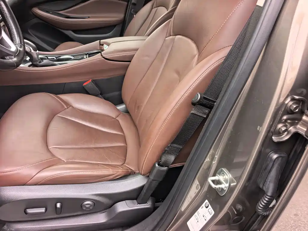 Buick Envision Plus 2019 — фото 20