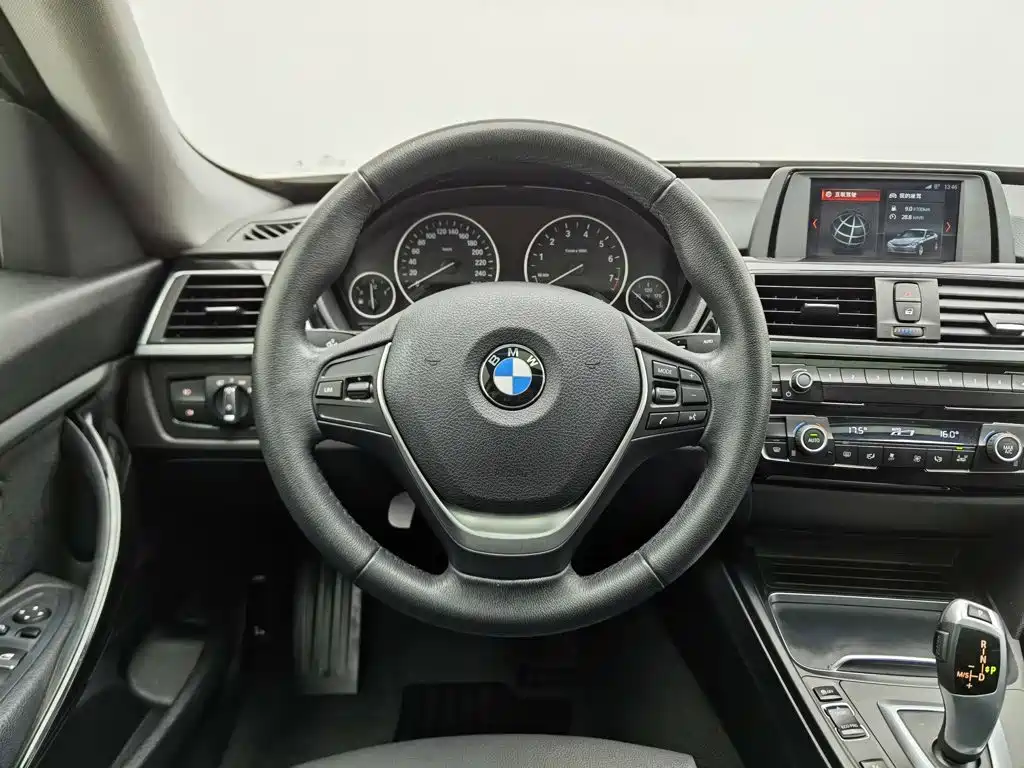 BMW 3 Series GT 2017 — фото 11