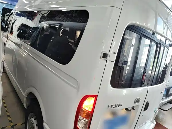 Maxus V80 2022