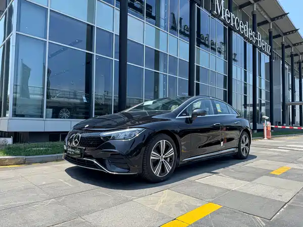 Mercedes-Benz EQE 2025