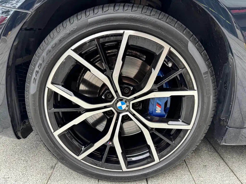 BMW 5 Series 2022 — фото 14