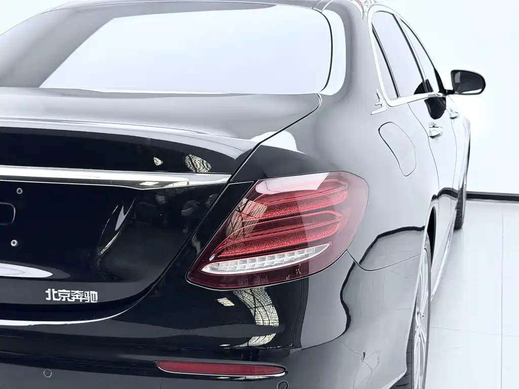 Mercedes-Benz E-Class 2020 — фото 13
