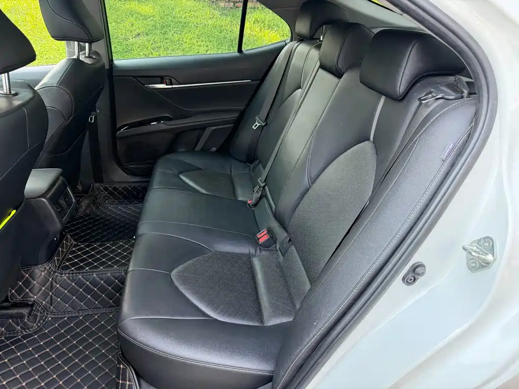 Toyota Camry 2022 — фото 12