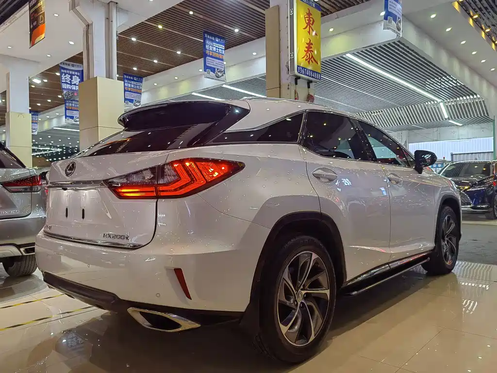 Lexus RX 2016 — фото 13