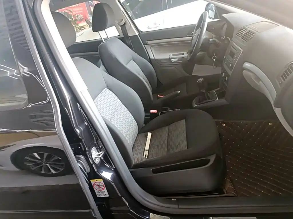 Skoda Octavia 2016 — фото 25