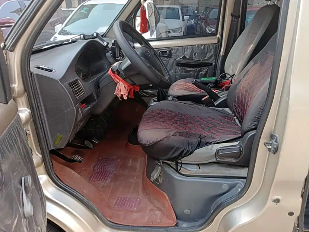 Wuling Rongguang 2014 — фото 15