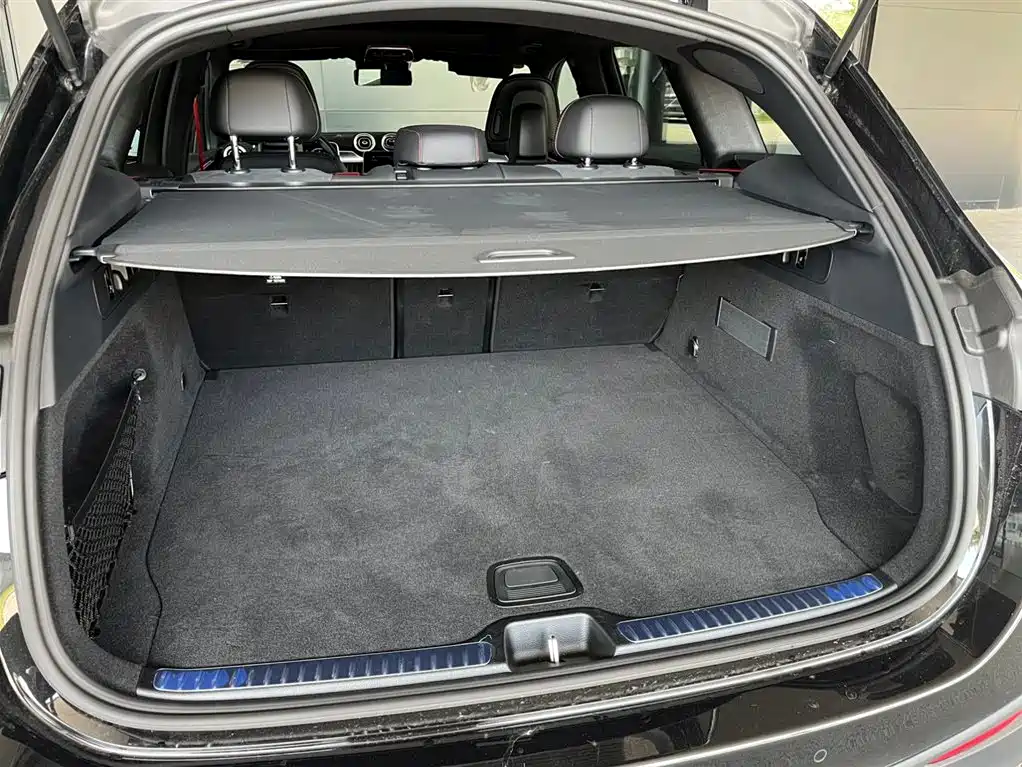 Mercedes-Benz GLC AMG 2025 — фото 14