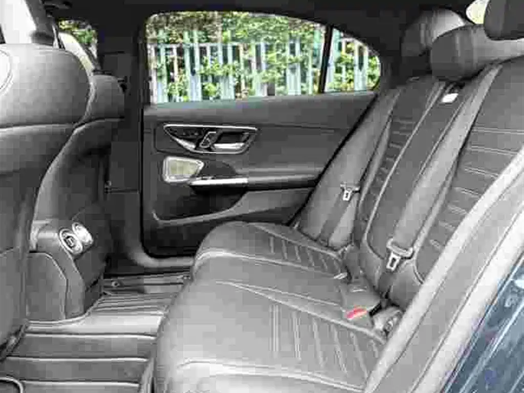 Mercedes-Benz C-Class 2021 — фото 7