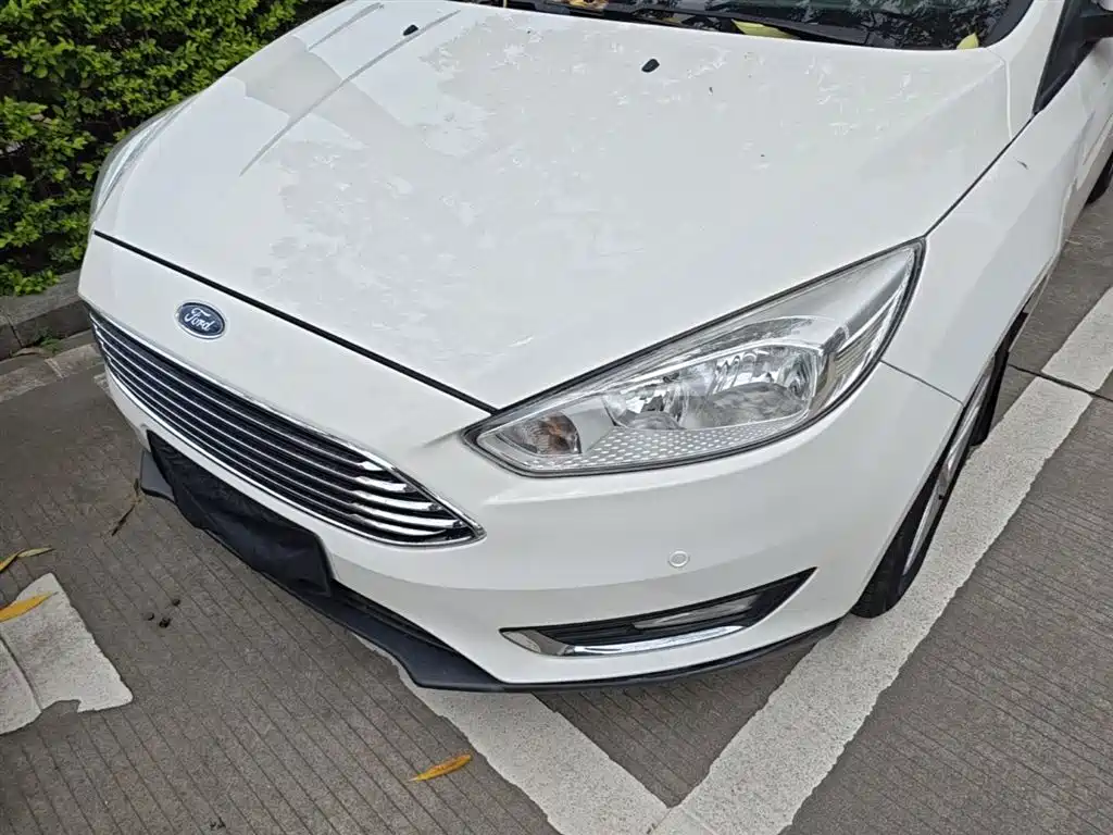 Ford Focus 2015 — фото 24