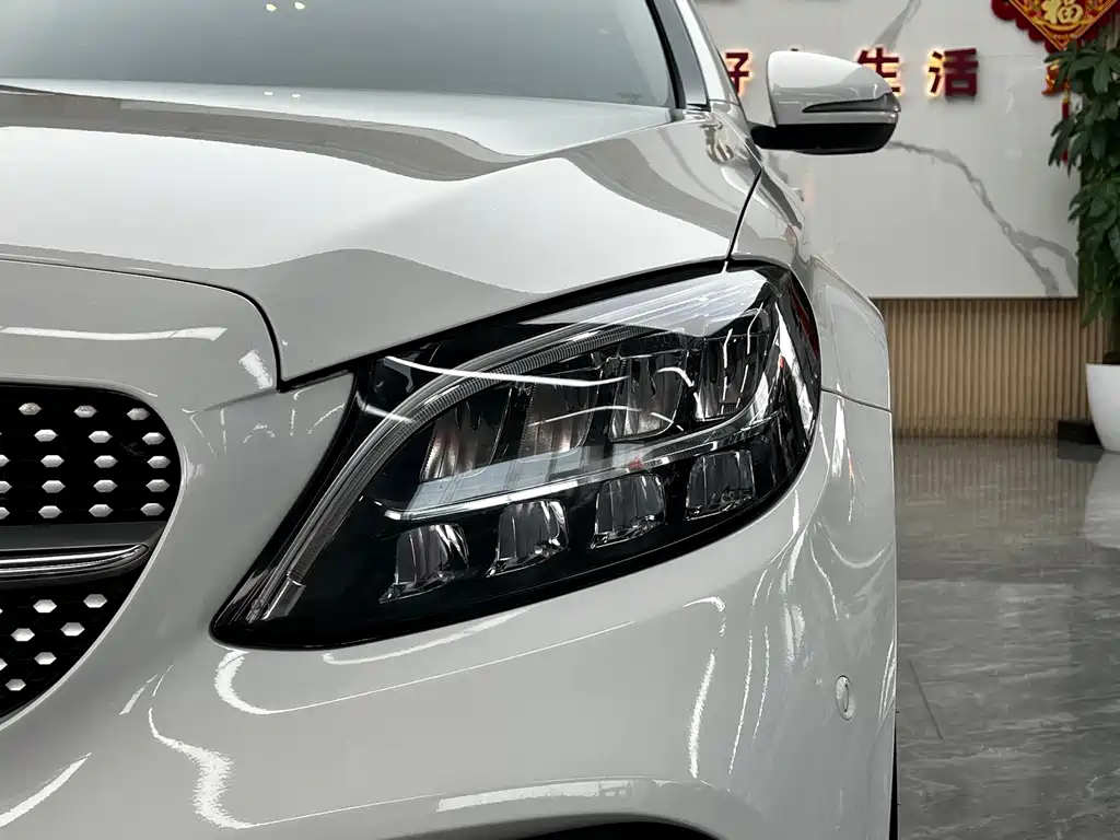 Mercedes-Benz C-Class 2022 — фото 9