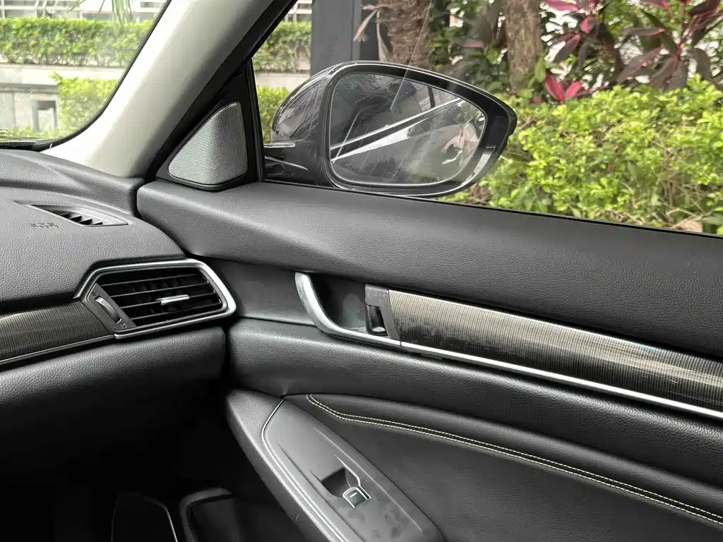 Honda Accord 2022 — фото 17