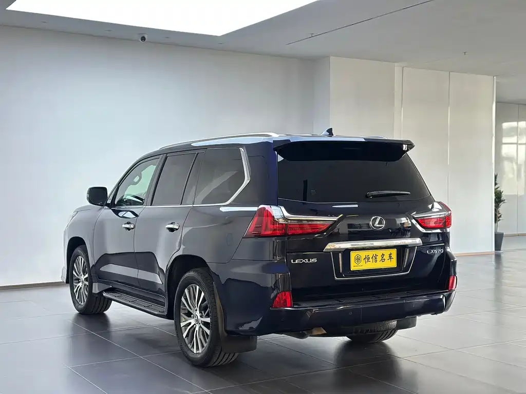 Lexus LX 2018 — фото 5