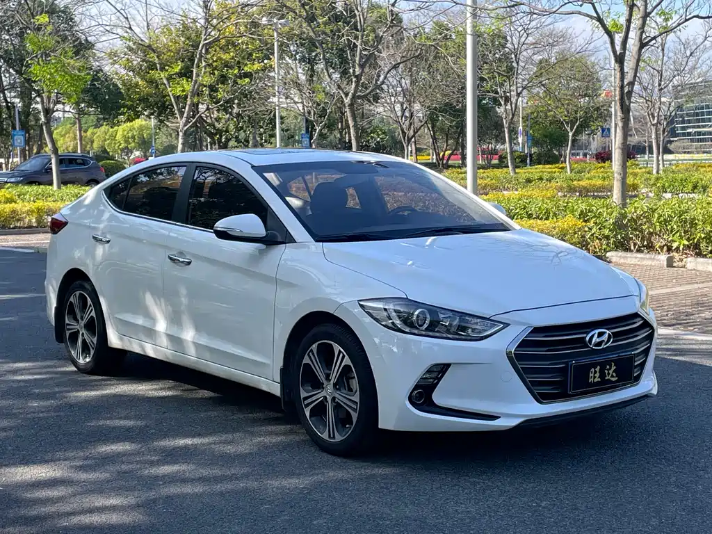 Hyundai Elantra 2019