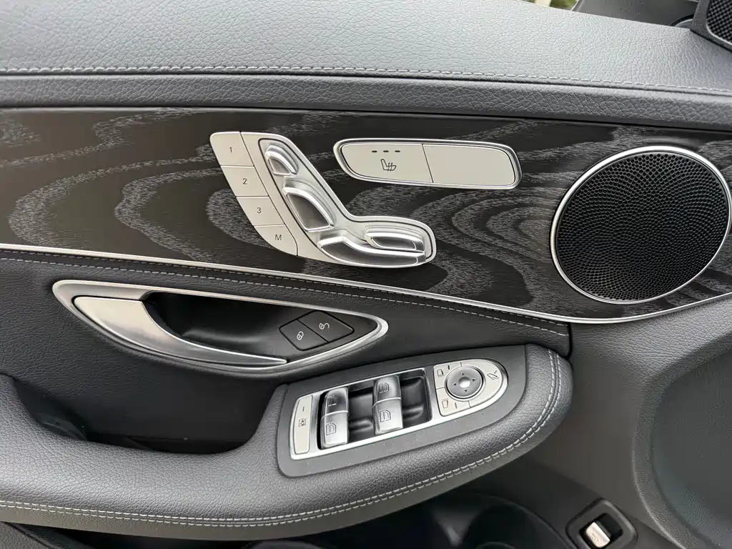 Mercedes-Benz C-Class 2019 — фото 18