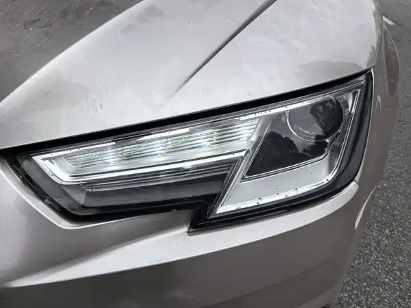Audi A4L 2017