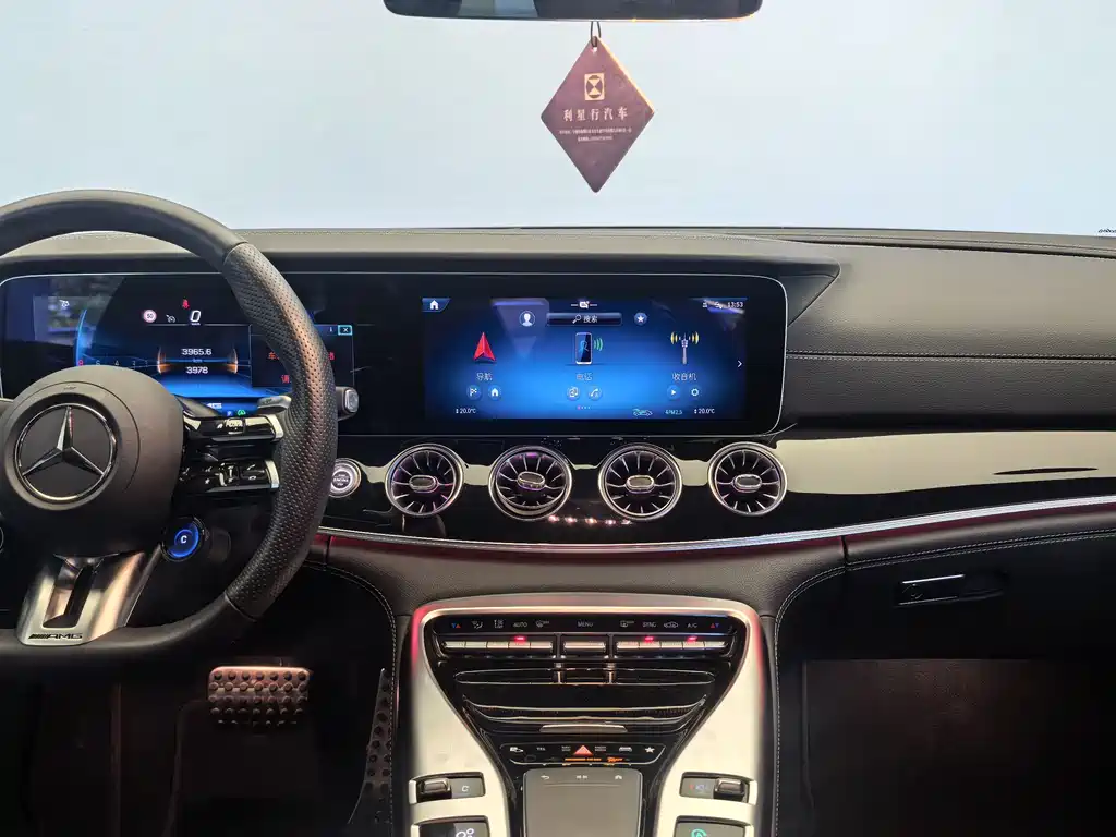 Mercedes-Benz AMG GT 2025 — фото 16