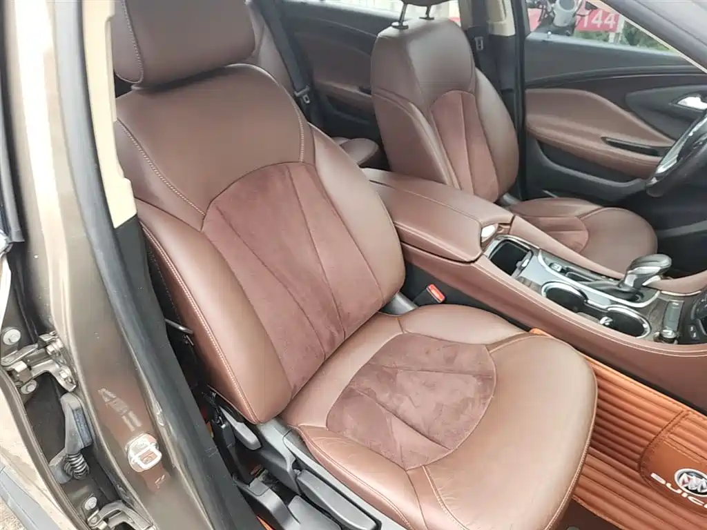 Buick Envision Plus 2017 — фото 25