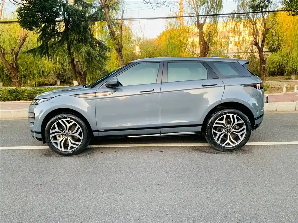 Land Rover Evoque 2021 — фото 6