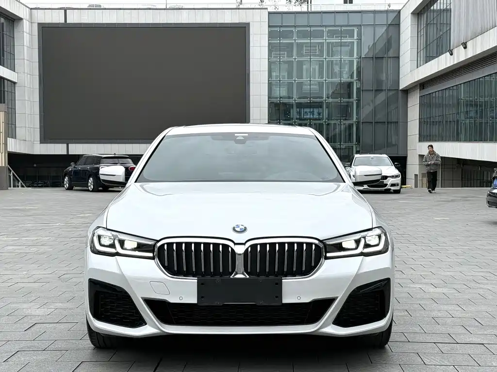 BMW 5 Series 2023