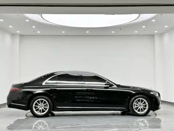 Mercedes-Benz S-Class 2021