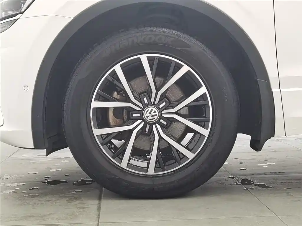 Volkswagen Tiguan L PHEV 2019 — фото 17