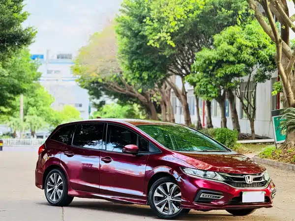 Honda Jade 2017