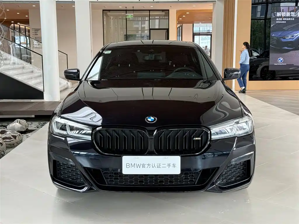 BMW 5 Series 2021 — фото 10