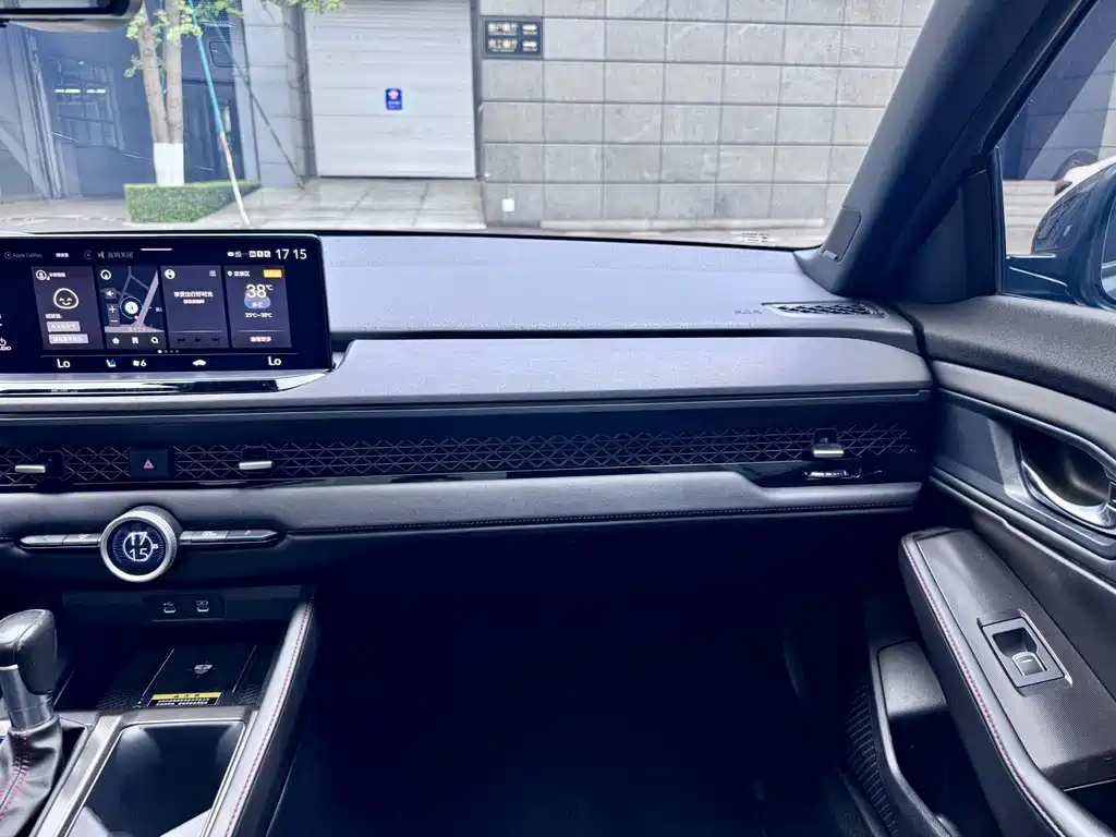 Honda Accord 2023 — фото 10