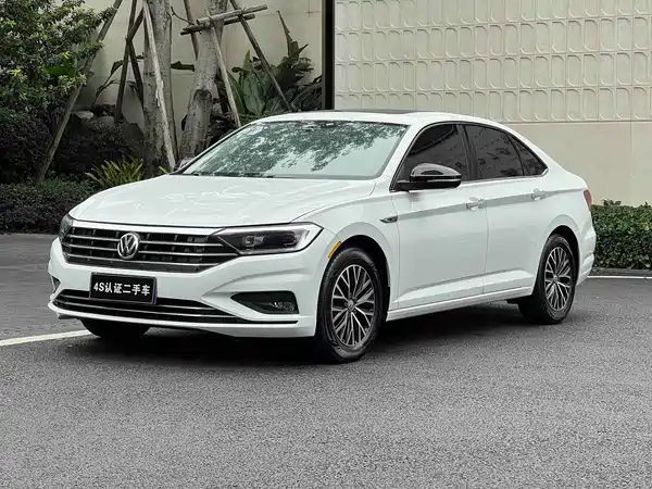 Volkswagen Sagitar 2021