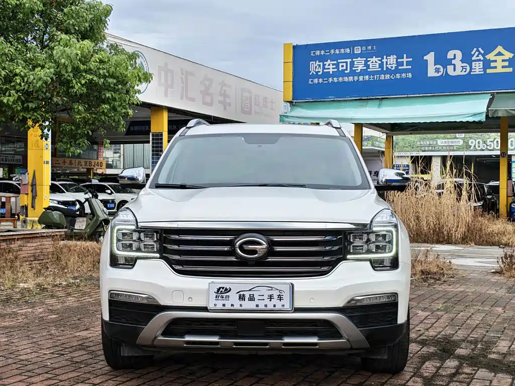 GAC Trumpchi GS8 2017 — фото 2