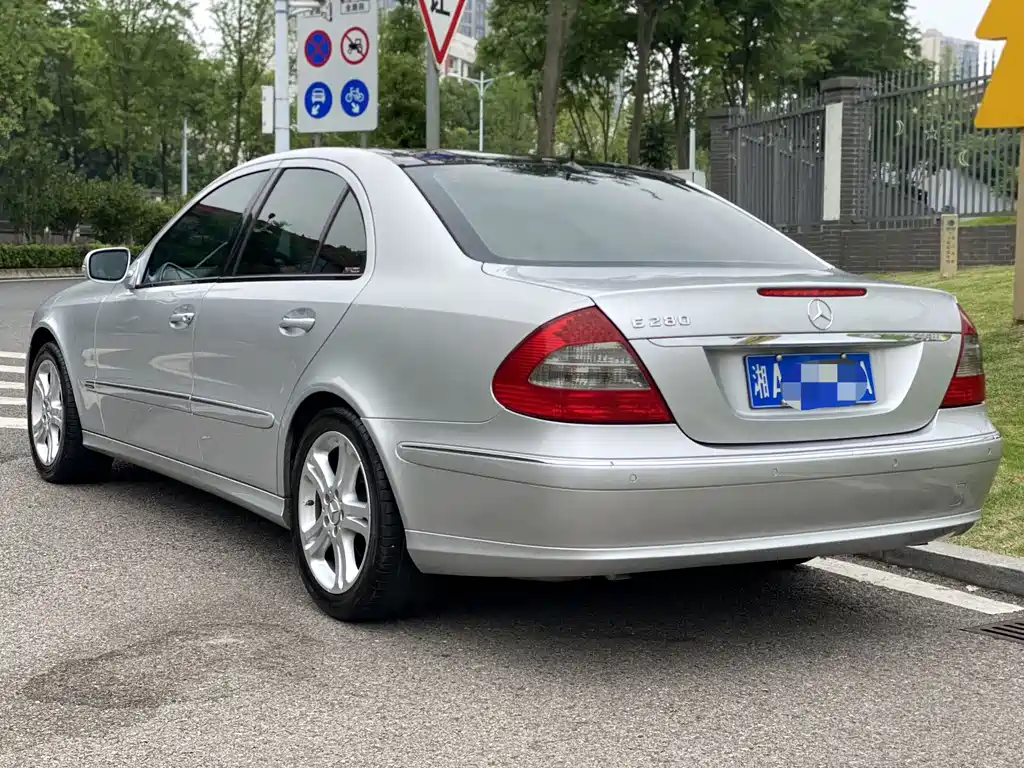 Mercedes-Benz E-Class 2007