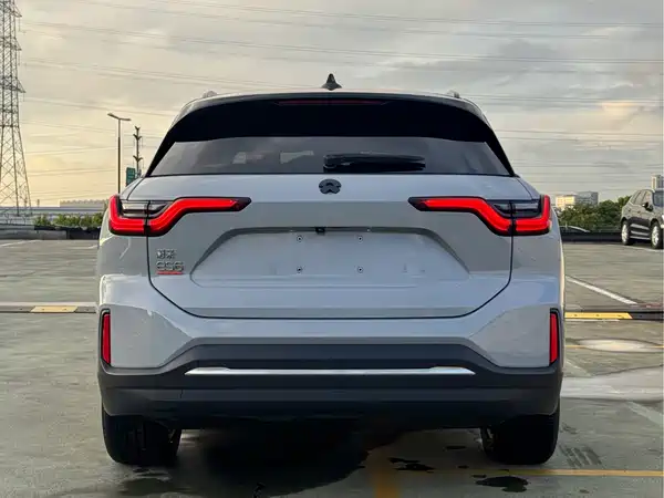 NIO ES6 2021