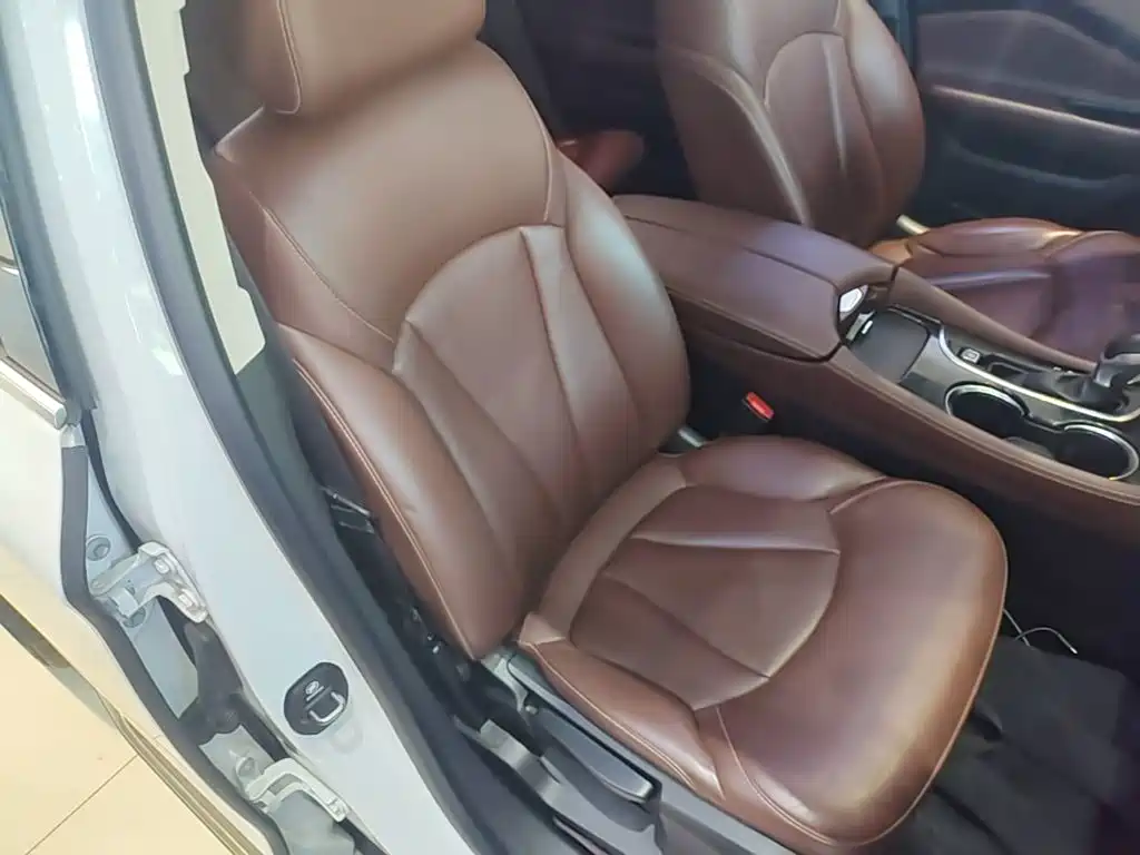 Buick Envision Plus 2018 — фото 25