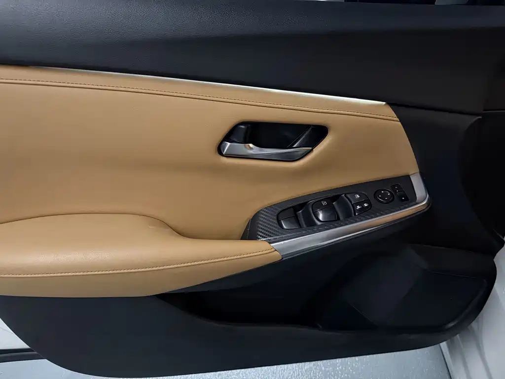 Nissan Sylphy 2019 — фото 12