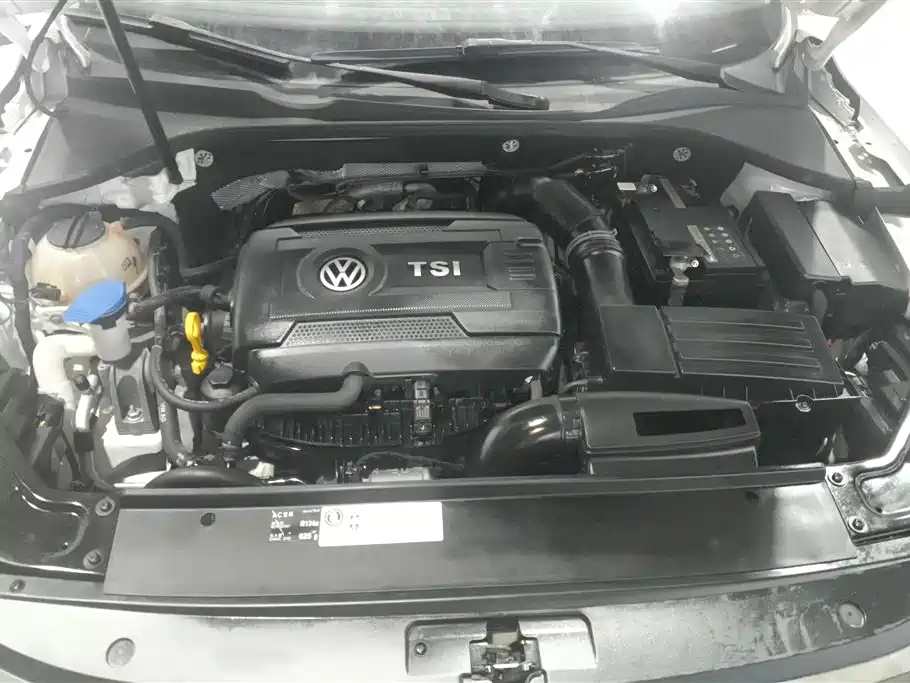 Volkswagen Passat 2017 — фото 10