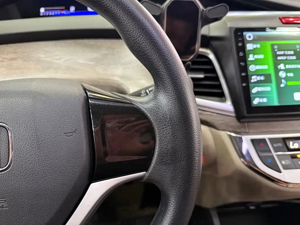 Honda Jade 2018 — фото 11