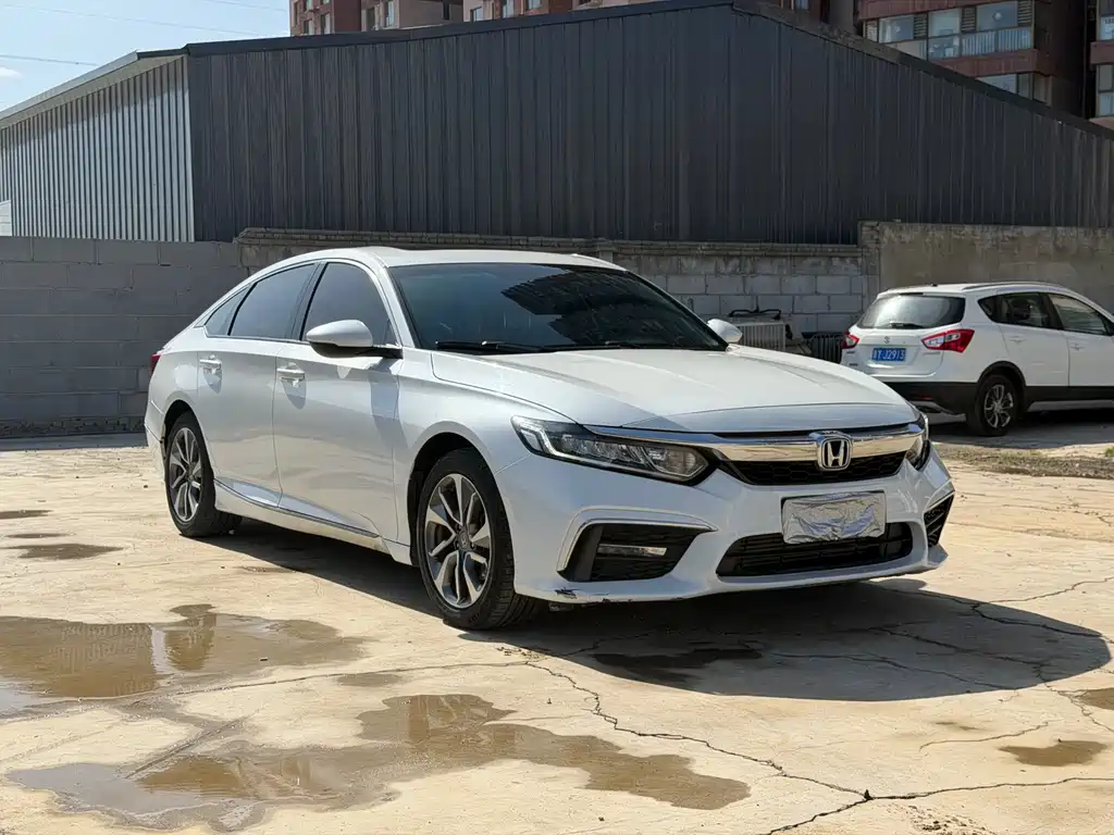 Honda Inspire 2019 — фото 6