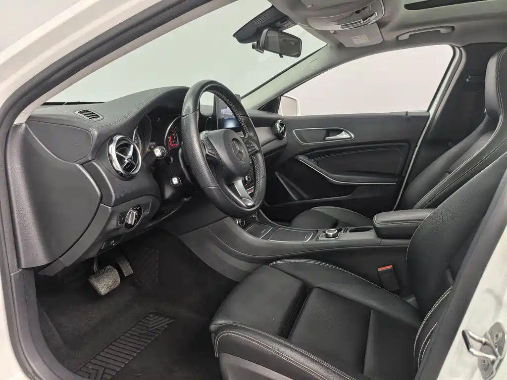 Mercedes-Benz GLA 2018 — фото 13