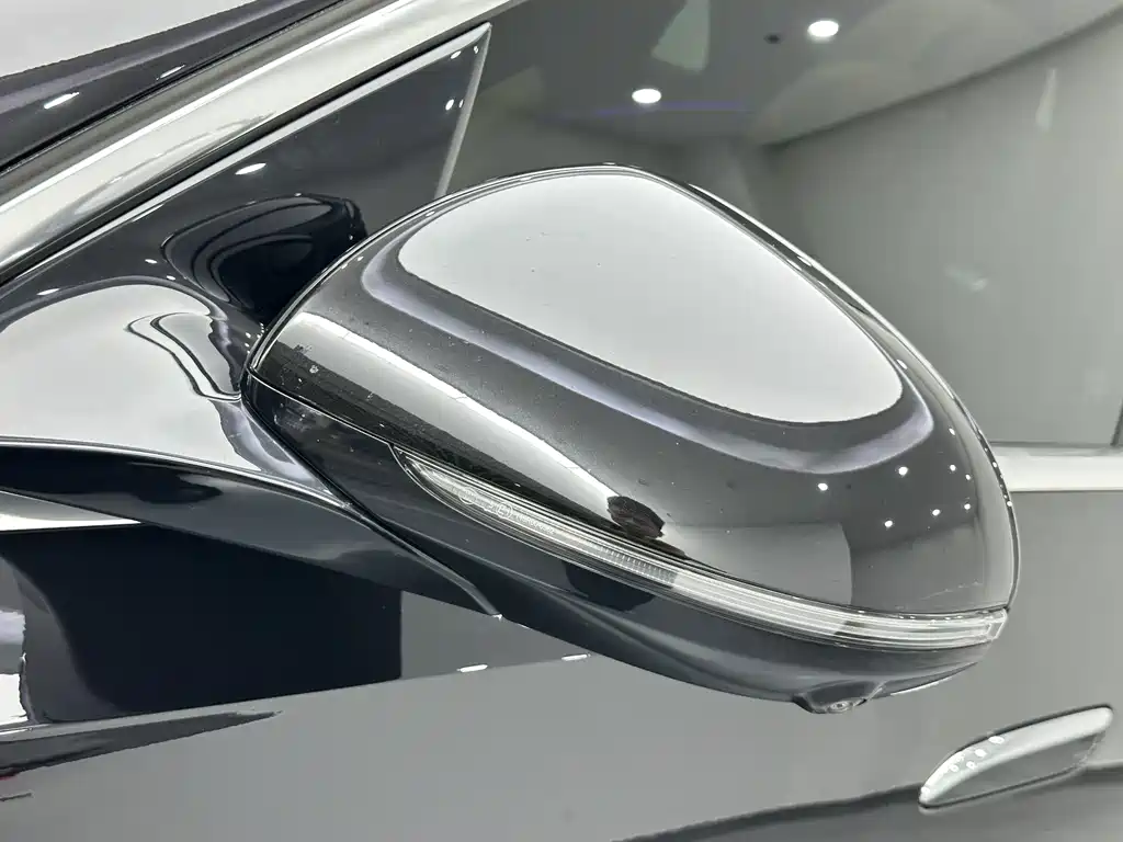 Mercedes-Benz E-Class 2025 — фото 23
