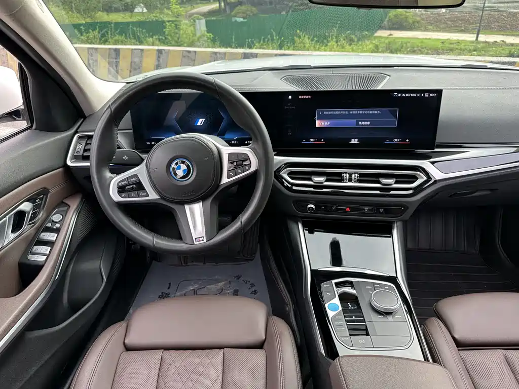 BMW i3 2022 — фото 19