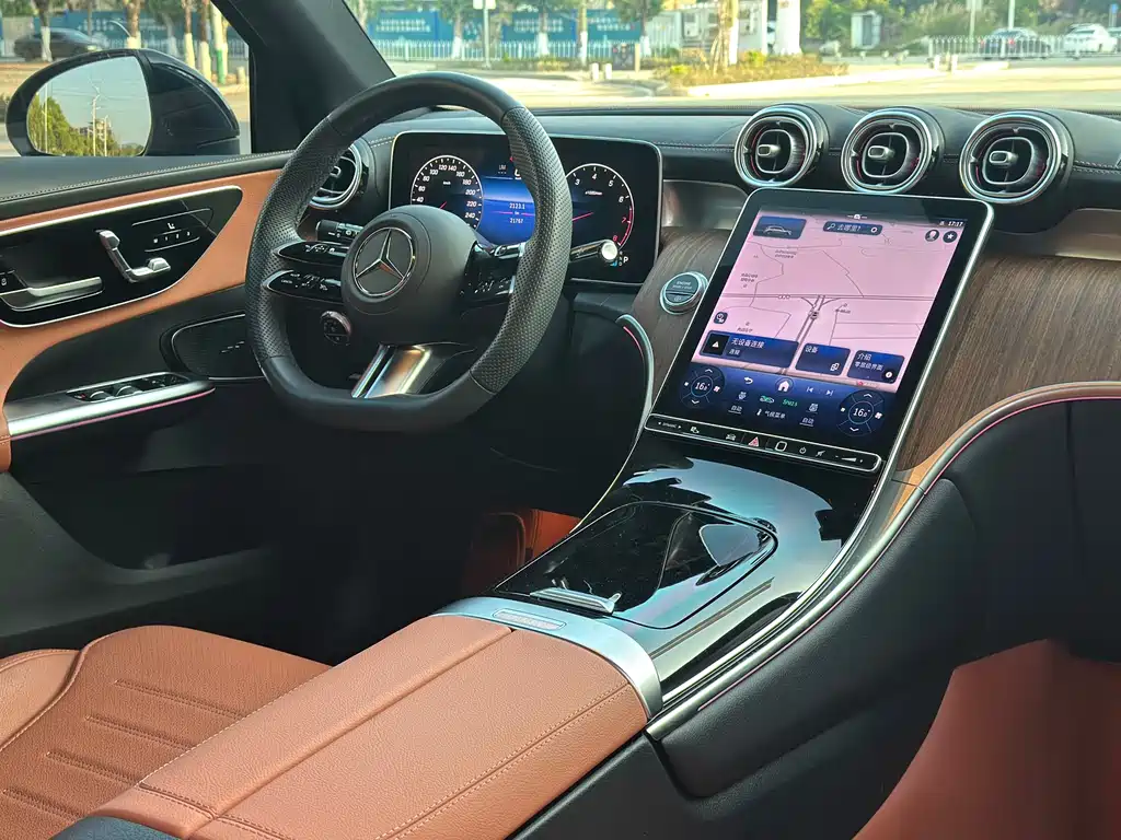 Mercedes-Benz GLC 2025