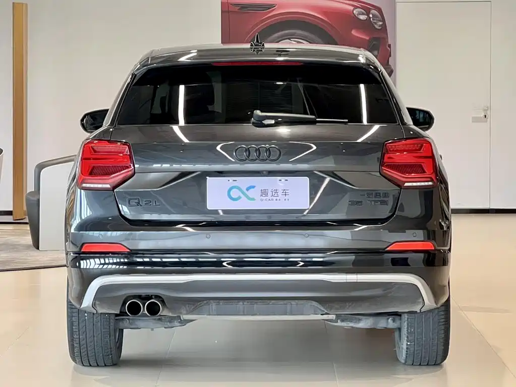 Audi Q2L 2019 — фото 5