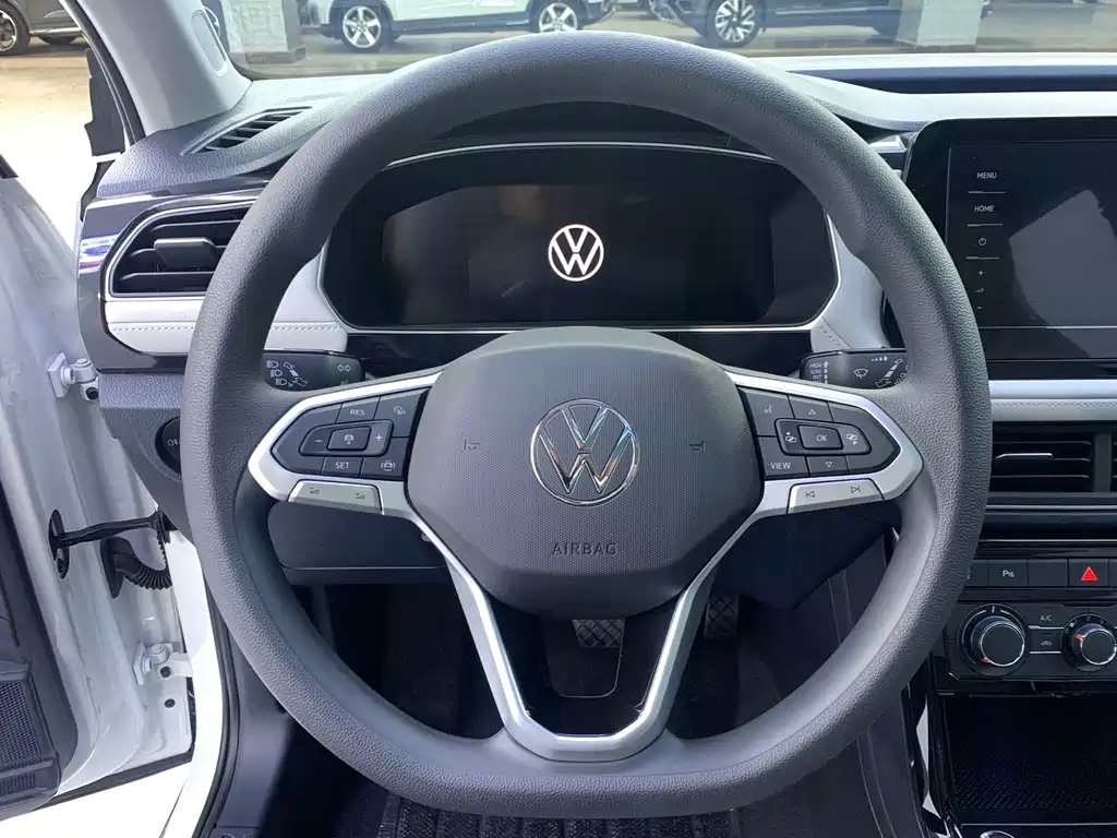 Volkswagen Tharu 2025