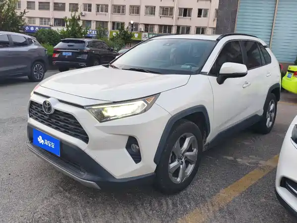 Toyota RAV4 2021