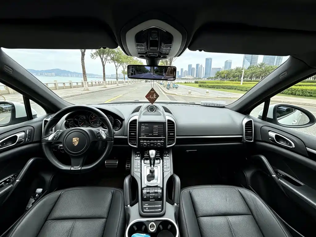 Porsche Cayenne 2014 — фото 13