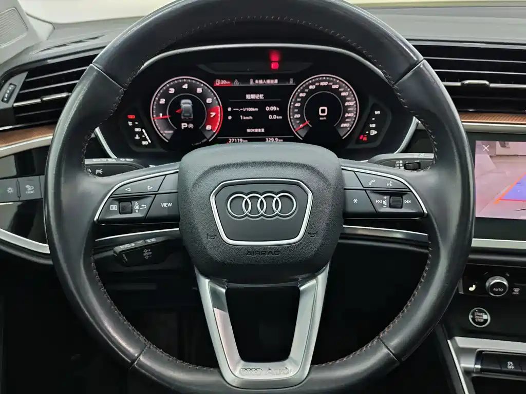Audi Q3 2022 — фото 12