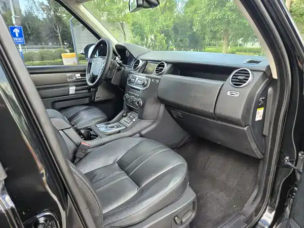 Land Rover Discovery 2015