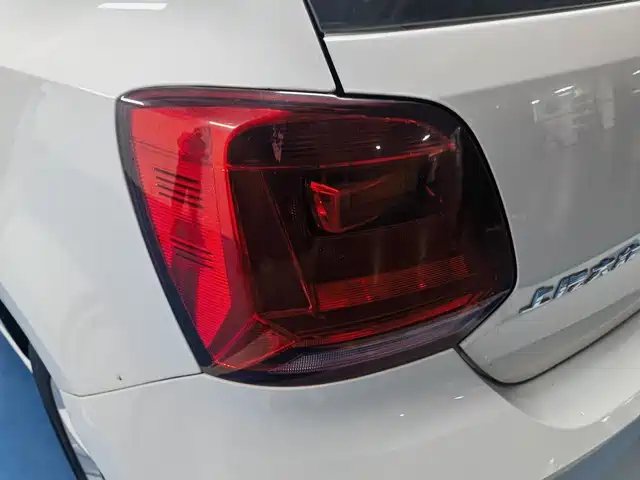 Volkswagen Polo 2017 — фото 15