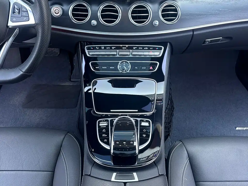 Mercedes-Benz E-Class 2017 — фото 11