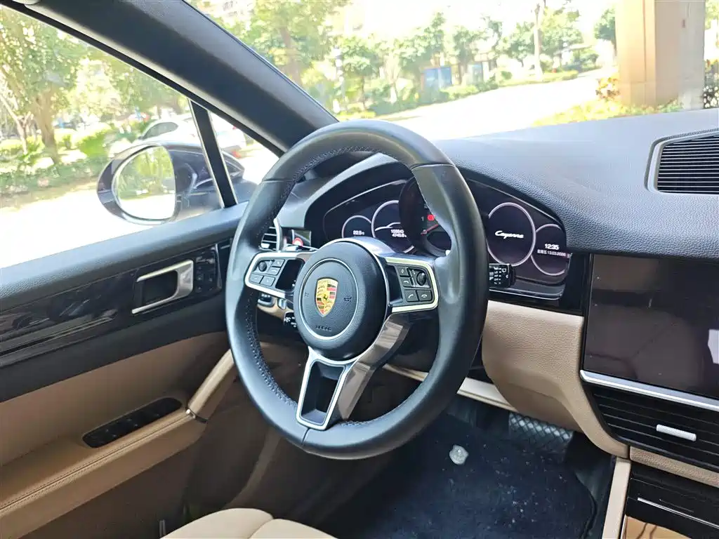 Porsche Cayenne 2018 — фото 10